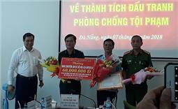 Khen thưởng lực lượng bắt giữ 10 tấn ngà voi, vảy tê tê